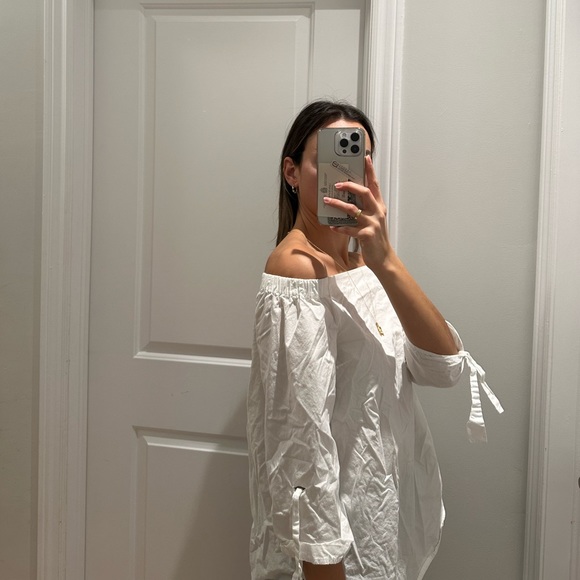 Aritzia Babaton off the shoulder blouse - Picture 2 of 7